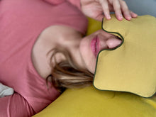 Load image into Gallery viewer, Lawendowa poduszka na oczy - Żółty z Dziką Trawą