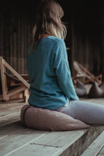 Load image into Gallery viewer, Poduszka Księżycowa Be Natural - Plażowa Biel - WELLB.pl