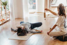 Załaduj obraz do przeglądarki galerii, Lawendowa poduszka na oczy - Malinowe Latte z Dziką Trawą