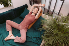 Załaduj obraz do przeglądarki galerii, Poduszka Kopertowa Be Classic - Jesienny Żółty