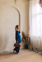 Załaduj obraz do przeglądarki galerii, Fasolka - poduszka do medytacji