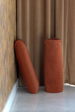 Załaduj obraz do przeglądarki galerii, Duży Bolster Be Classic - Lazurowy Obłok