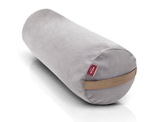 Załaduj obraz do przeglądarki galerii, szary bolster w welurowym pokrowcu do jogi wypełniony gryką