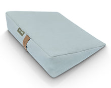 Załaduj obraz do przeglądarki galerii, poduszka klinowa do siedzenia wypełniona gryką w pokrowcu z lnu i bawełny w kolorze jasno szarym