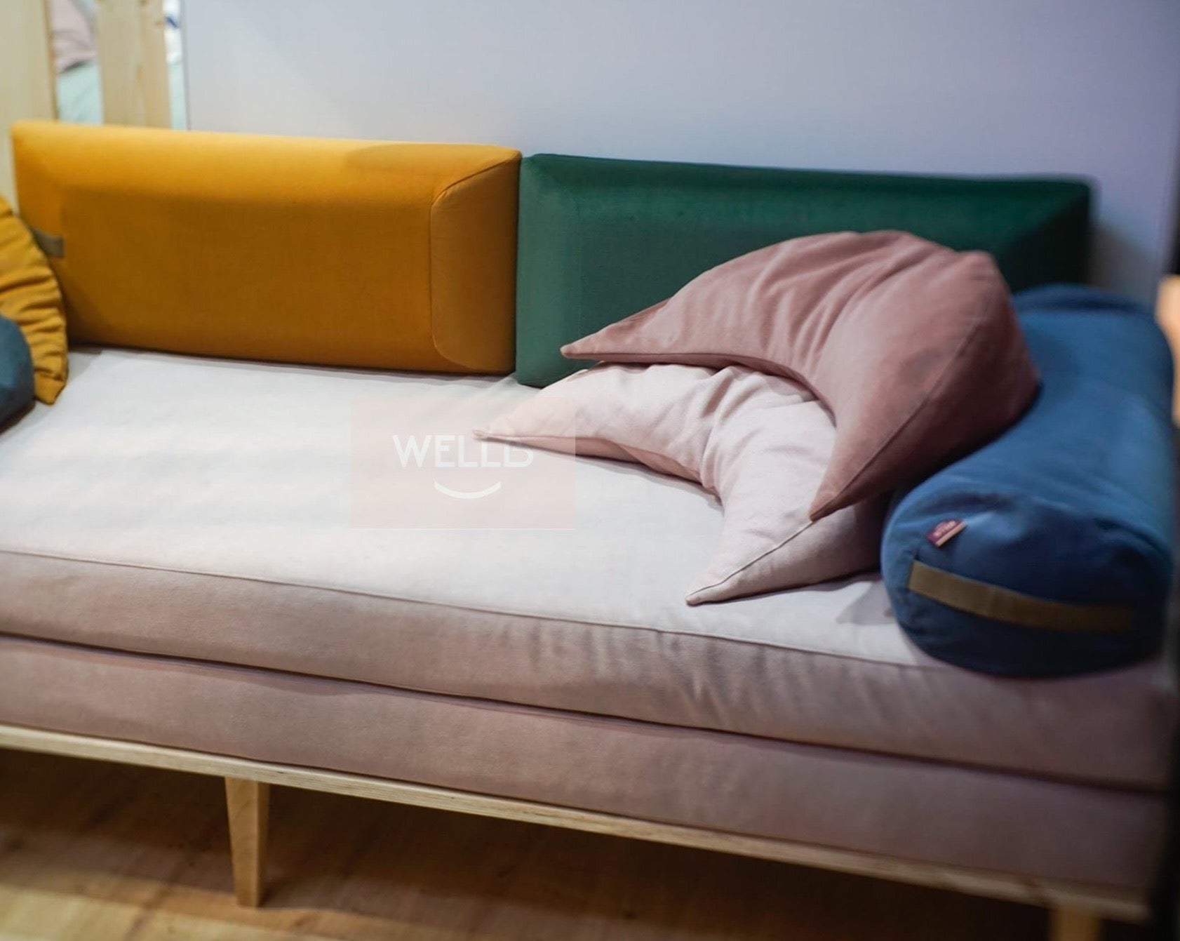 kanapa wypełniona poduszkami do relaksacji z gryki i pianki poliuretanowej w różnych kolorach