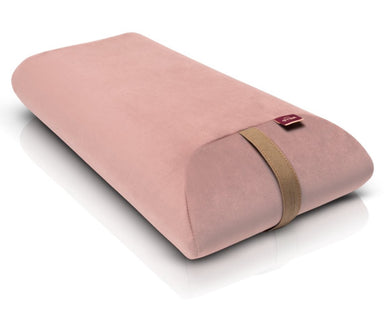 poduszka kopertowa z pianki poliuretanowej w pokrowcu welurowym w kolorze jasno różowym